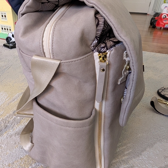 Petunia Picklebottom Boxy w/ Extras - Picture 5 of 16